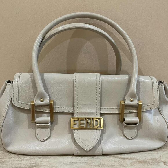 FENDI Baguette Handbag Ivory Leather Shoulder Bag Logo Purse Gold Hardware - Picture 1 of 6